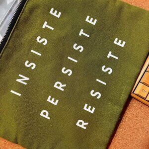 Tilde & Co / Zipper Pouch / Color GREEN / Used